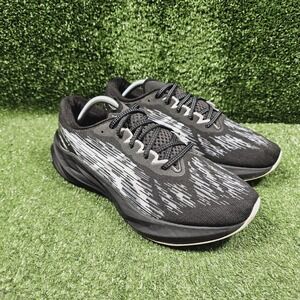 Asics Novablast 3 Black White Athletic Running Sneakers Mens Size US 10